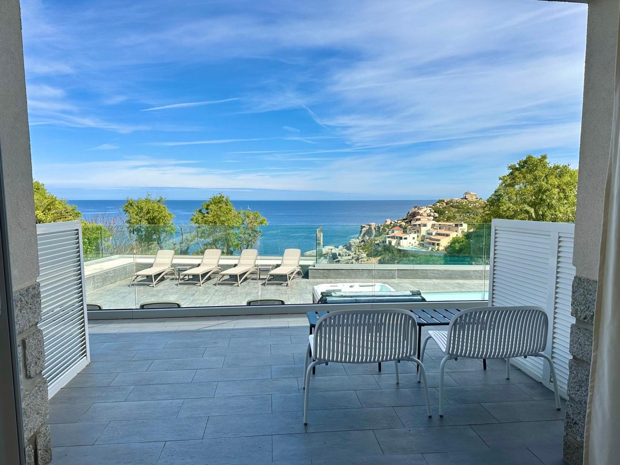 Hotel Villa R Кальви Экстерьер фото