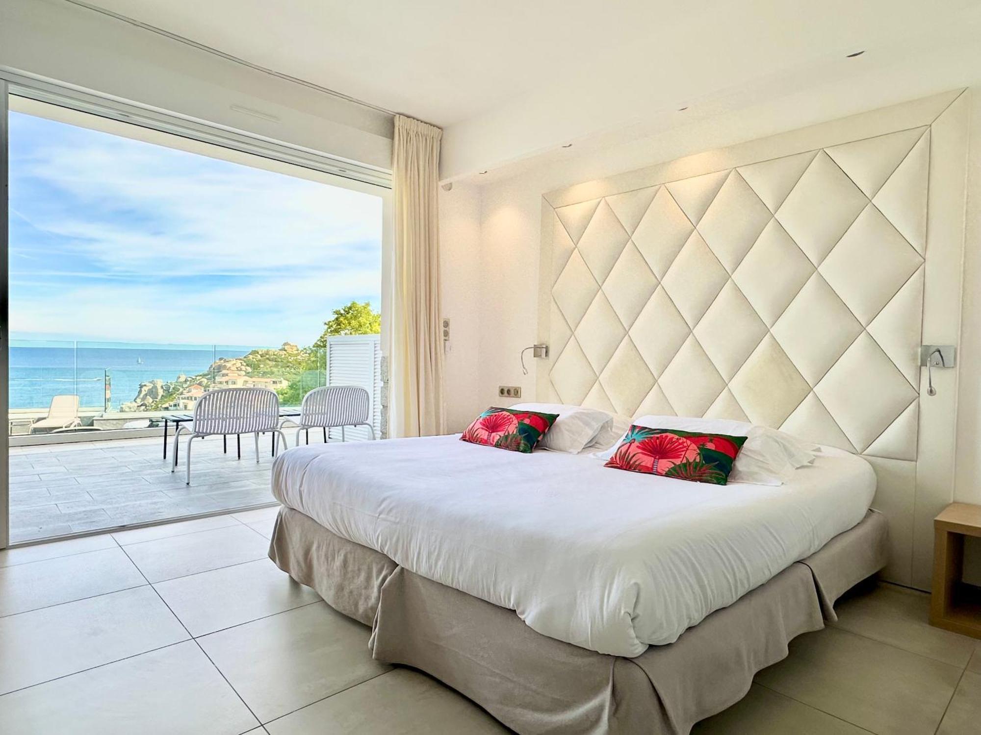 Hotel Villa R Кальви Экстерьер фото